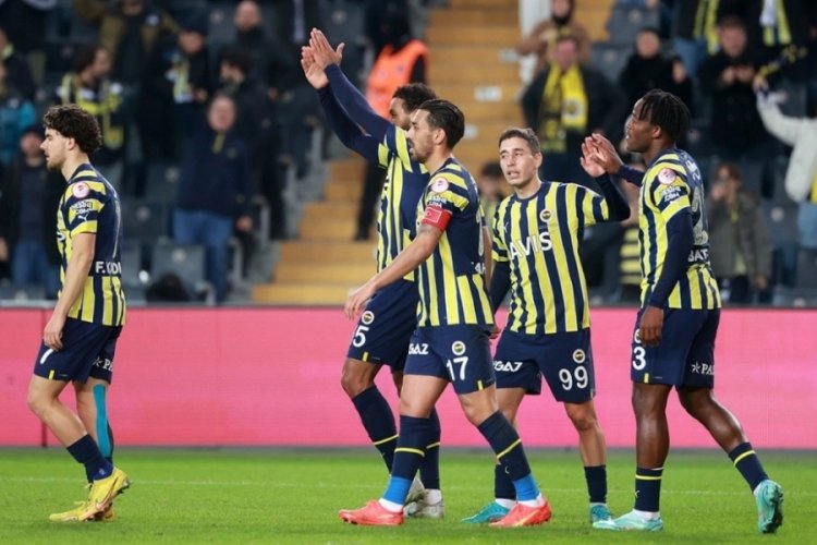 Fenerbah&ccedil;e 3 golle turladı