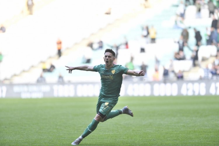 Hasan Sabri Karaca: Bu galibiyeti t&uuml;m Bursaspor taraftarına armağan ediyorum