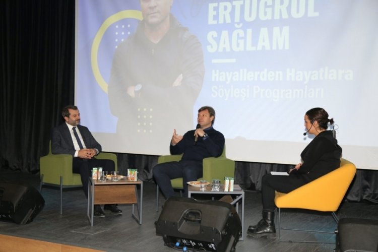 Ertuğrul Sağlam, Bursa'da gen&ccedil;lerle tecr&uuml;belerini paylaştı