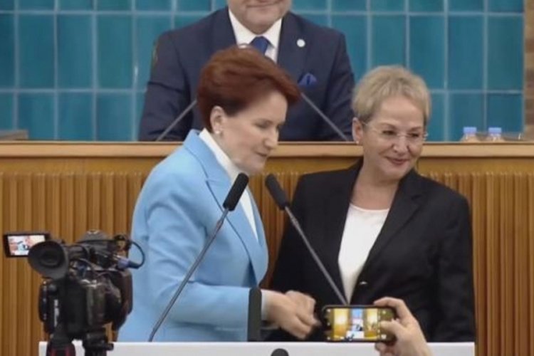 Eski Kadın ve Aileden Sorumlu Devlet Bakanı İYİ Parti'ye katıldı