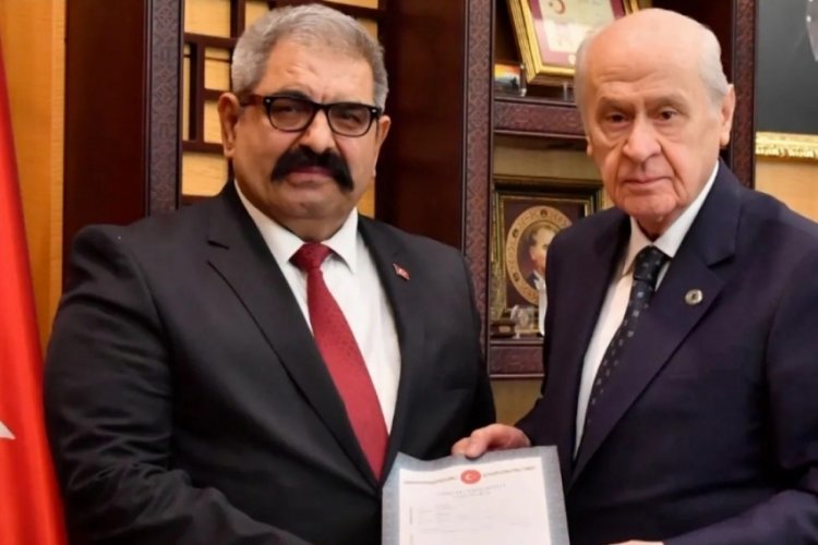 Bah&ccedil;eli bağışladığı arsanın tapusunu devretti