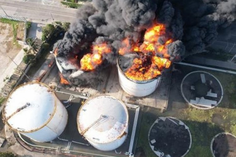 Kolombiya'da yakıt tankı patladı!