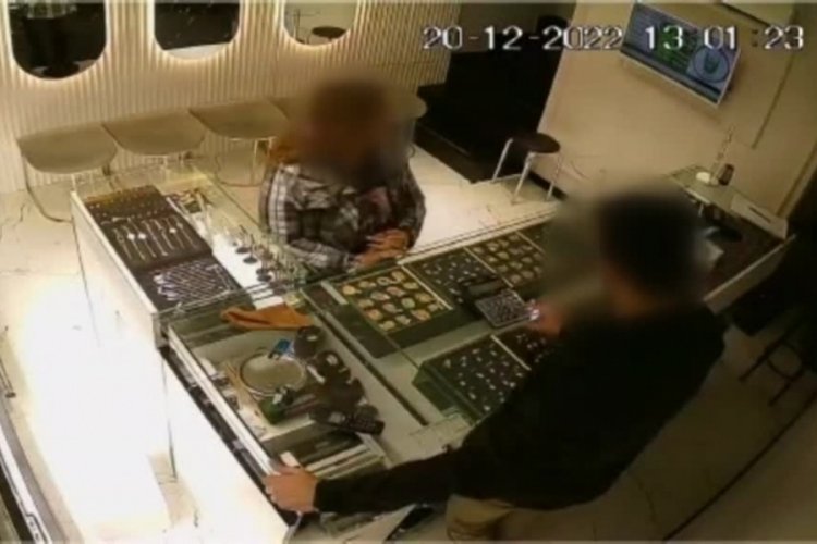 Bursa'da kuyumcuları sahte altınla dolandıran kadın tutuklandı