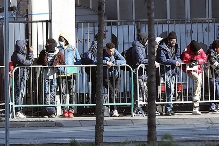 Bel&ccedil;ika'da sağlık&ccedil;ılardan h&uuml;k&uuml;mete sığınmacı &ccedil;ağrısı