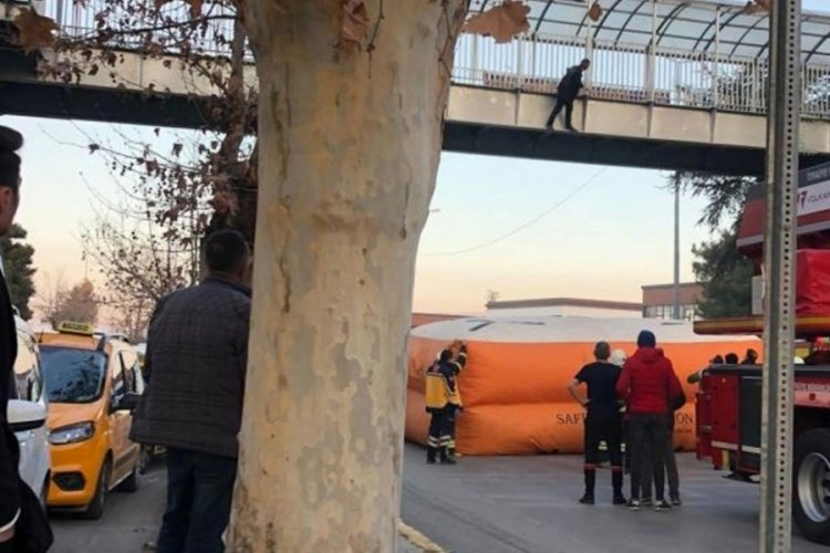 Isparta'da &uuml;st ge&ccedil;itte 18 yaşındaki gen&ccedil; intihara teşebb&uuml;s etti