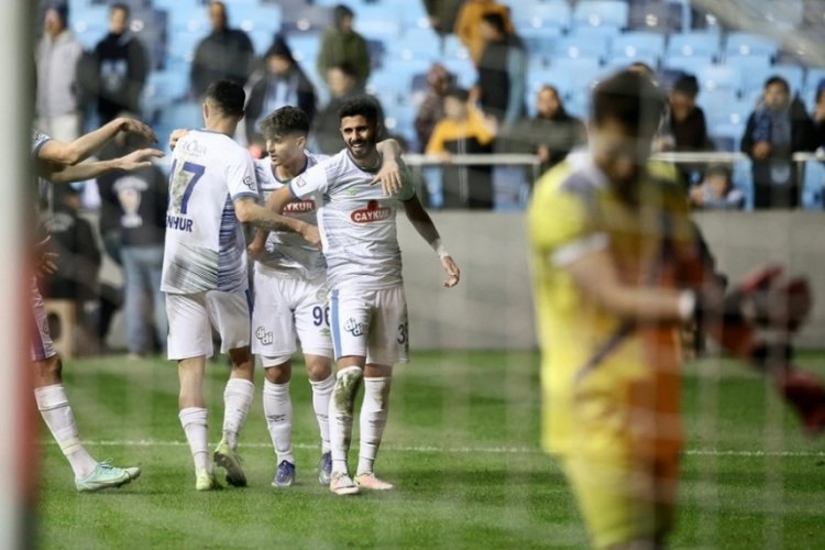 &Ccedil;aykur Rizespor  Adana Demirspor'u 4-3 yendi