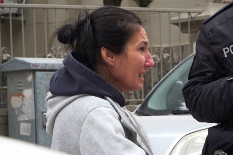 Denizli'de &uuml;vey babasını bı&ccedil;aklayıp, polise teslim oldu