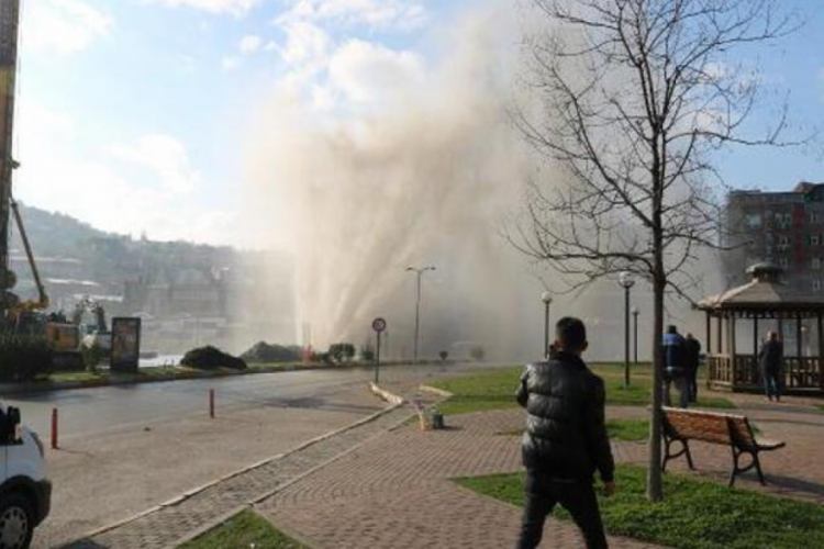 Zonguldak'ta sondaj sırasında ana boru patladı!