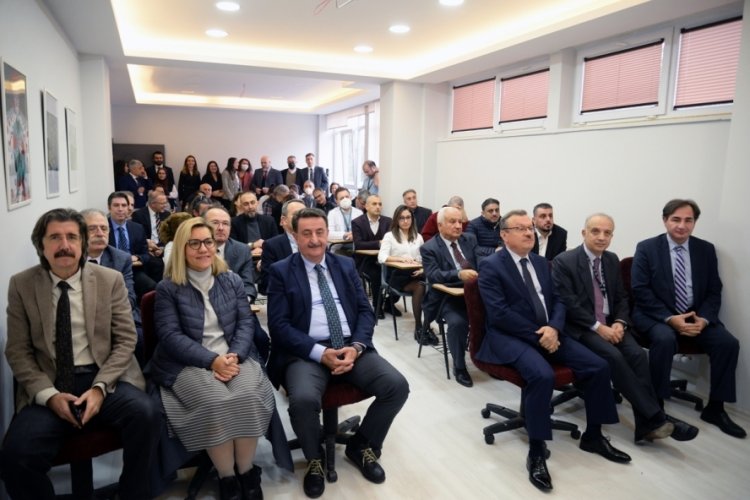 BU&Uuml;'de deney hayvanları yetiştirme ve araştırma birimi yenilenen y&uuml;z&uuml;yle hizmete a&ccedil;ıldı