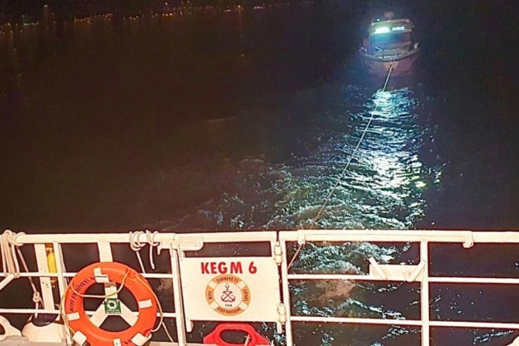 İstanbul'da  Avcılar a&ccedil;ıklarında bir tekne arızalandı
