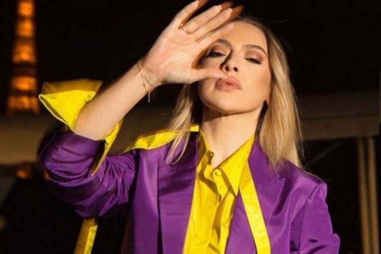 Hadise'den Galatasaray paylaşımı
