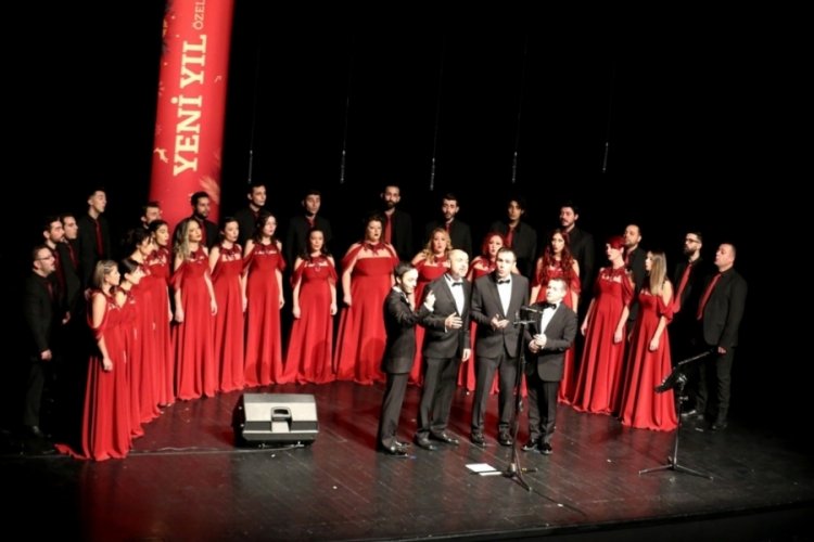Bursa Nil&uuml;fer'de yeni yıl konseri