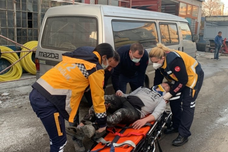Tekirdağ'da inşaat iş&ccedil;isi &ccedil;atıdan &ccedil;atıya d&uuml;şt&uuml;