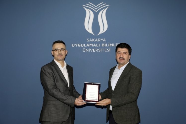 BT&Uuml;'ye rekt&ouml;r olarak atanan Naci &Ccedil;ağlar'a SUB&Uuml;'den veda