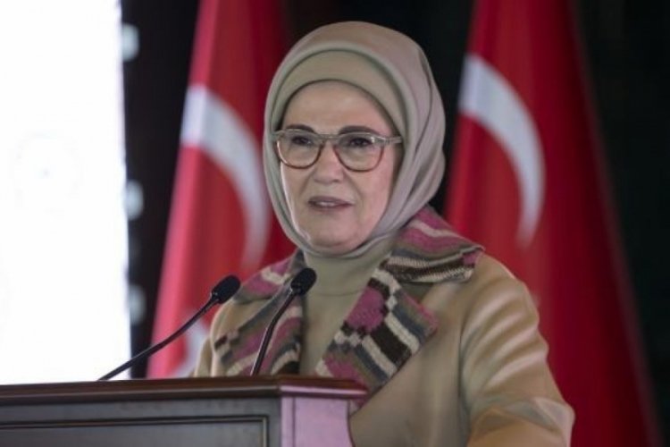 Emine Erdoğan: &Ccedil;ağa y&ouml;n veren kızlarımızın destek&ccedil;isi olacağım