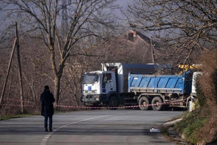 &Ccedil;in &uuml;lkeye girişlerde karantinayı kaldırıyor