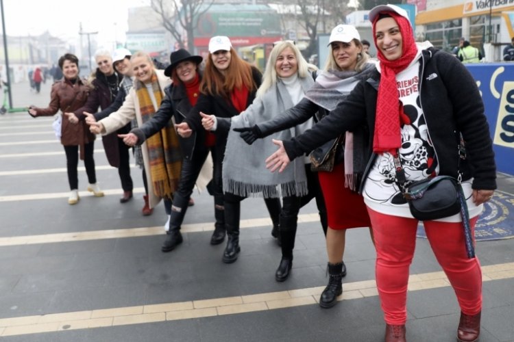 Bursa'da iyilik i&ccedil;in kahkaha hareketi