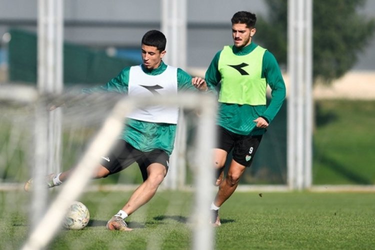 Bursaspor'da h&uuml;cum - savunma oyunları