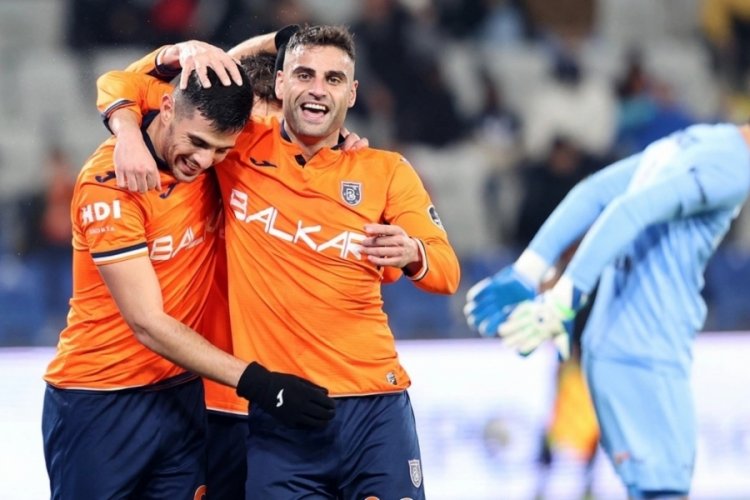 Başakşehir Antalyaspor'u 2-0 mağlup etti