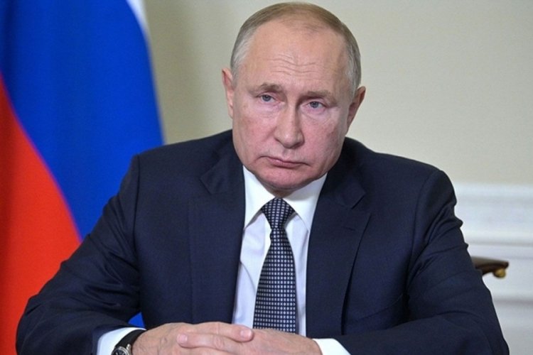 Putin kararnameyi imzaladı: O &uuml;lkelere petrol ve petrol &uuml;r&uuml;n&uuml; satışı yasaklandı