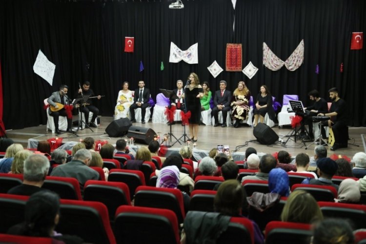 ASEV THM Korosu'ndan yıl sonu konseri yapıldı