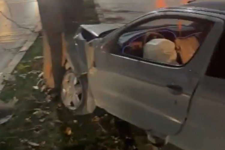Elazığ'da kaza yapan şahıs aracını bırakıp ka&ccedil;tı