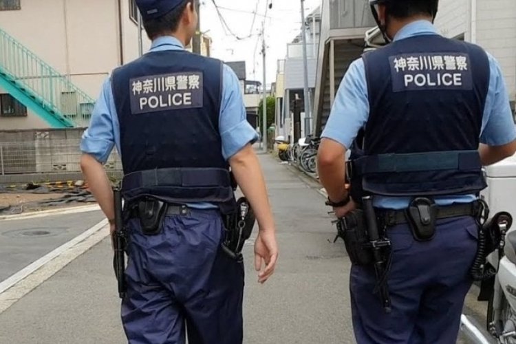 Japonya'da bir kişi işe gitmemek i&ccedil;in kendini bı&ccedil;akladı