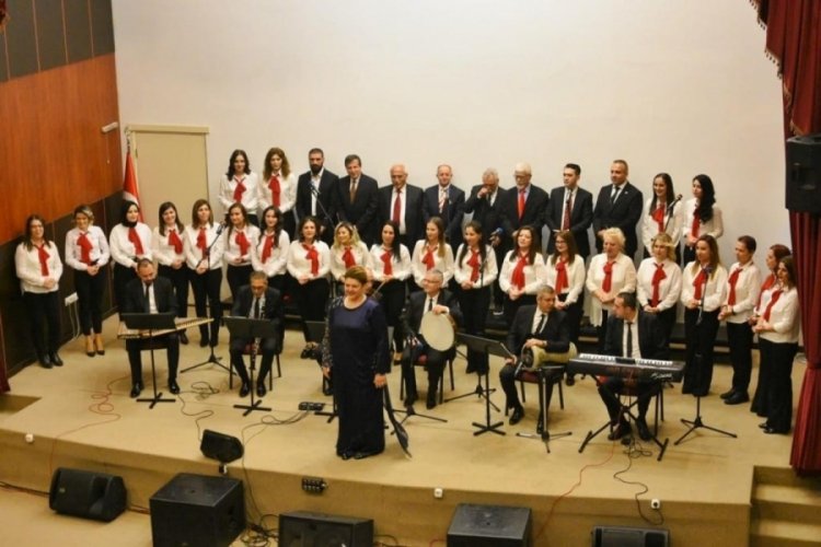 Bursa'da &ouml;ğretmenlerden muhteşem konser