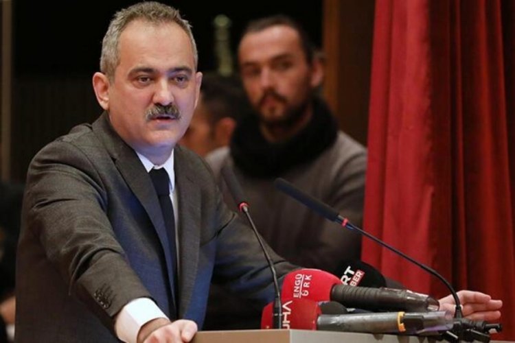 Bakan &Ouml;zer: K&uuml;t&uuml;phanesi olmayan tek bir okulumuz yok