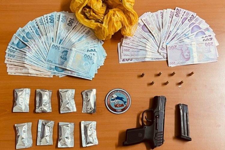 İstanbul Sarıyer'de durdurulan otomobilden uyuşturucu d&uuml;zeneği &ccedil;ıktı