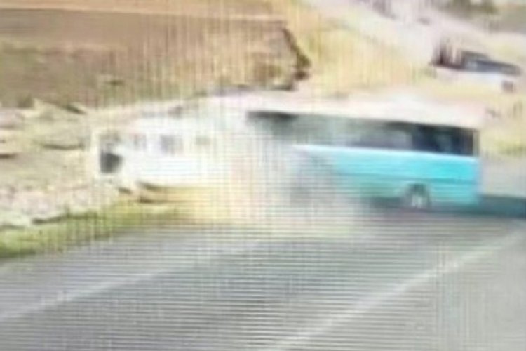 Kahramanmaraş'ta minib&uuml;s ile halk otob&uuml;s&uuml; &ccedil;arpıştı