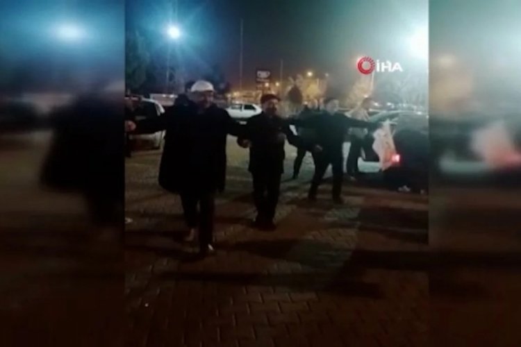 Bilecik'te EYT kararını konvoy yaparak kutladılar