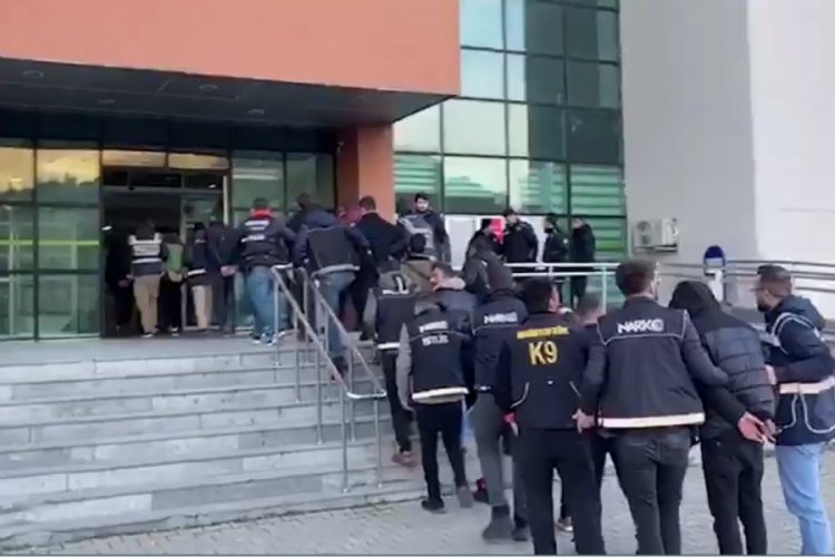 Bitlis merkezli uyuşturucu operasyonu 16 ş&uuml;pheli yakalandı