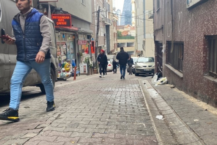 İstanbul'da &ccedil;&ouml;p zannettiği adamı ezip ka&ccedil;tı