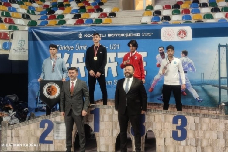 Bursa B&uuml;y&uuml;kşehir Belediyesporlu karateciler T&uuml;rkiye Şampiyonası'nda 8 madalya kazandı