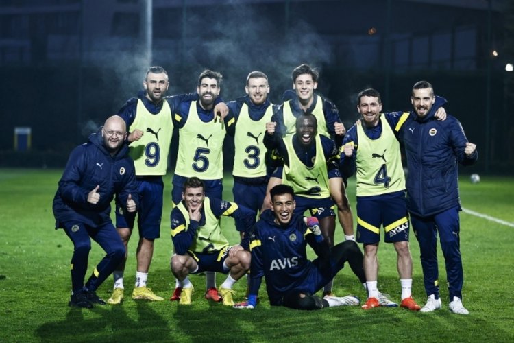 Fenerbah&ccedil;e, Antalyaspor ma&ccedil;ı hazırlıklarına başladı