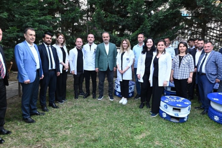 Bursa B&uuml;y&uuml;kşehir, bağımlılıkla m&uuml;cadeledeki &ccedil;alışmalarını aralıksız s&uuml;rd&uuml;r&uuml;yor