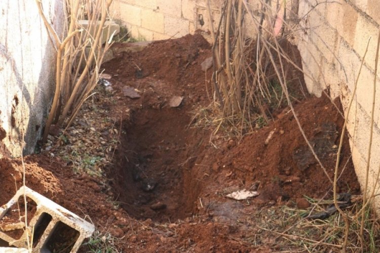 Gaziantep'te 22 yıldır kayıp gen&ccedil; toprağa g&ouml;m&uuml;l&uuml; olarak bulundu