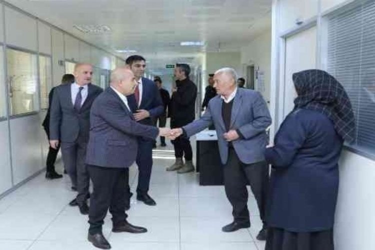 Mardin'de SGK'da yılın son g&uuml;n&uuml; EYT mesaisi