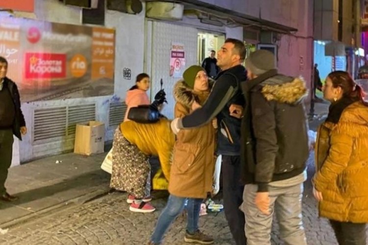 Eskişehir'de sokak ortasında kavga! Esnaf ayırdı