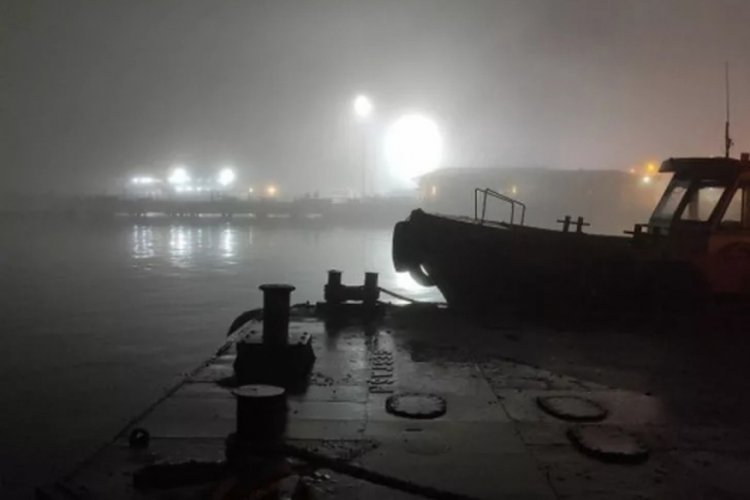 &Ccedil;anakkale Boğazı sis nedeniyle transit gemi ge&ccedil;işlerine kapatıldı