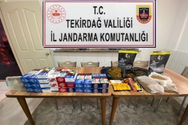 Tekirdağ'da binlerce makaron, kilolarca ka&ccedil;ak t&uuml;t&uuml;n ele ge&ccedil;irildi