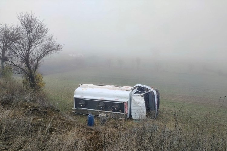 Tekirdağ'da yakıt tankeri devrildi: 1 yaralı