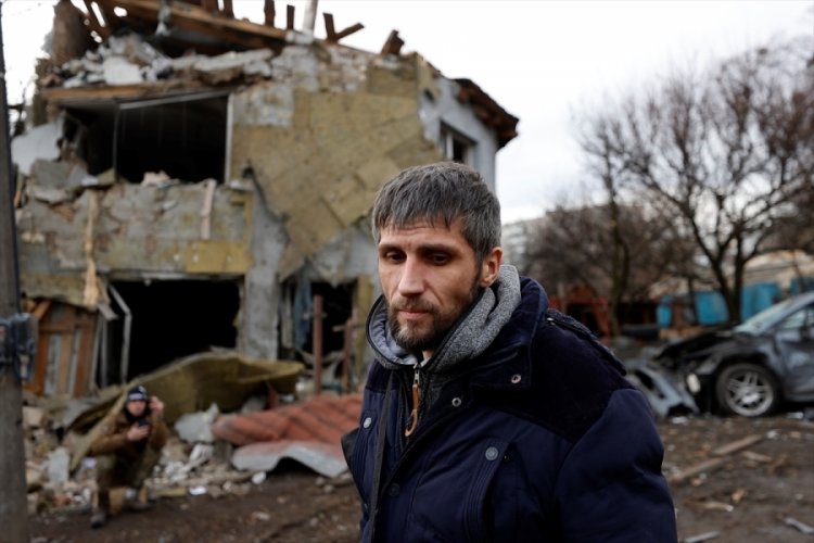 Ukrayna'da f&uuml;ze saldırısında eşini kaybeden adam yaşadıklarını anlattı
