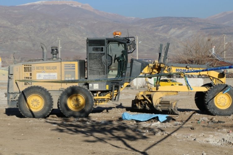 Babalarının cesediyle karşılaşan oğullarının feryadı y&uuml;rek dağladı