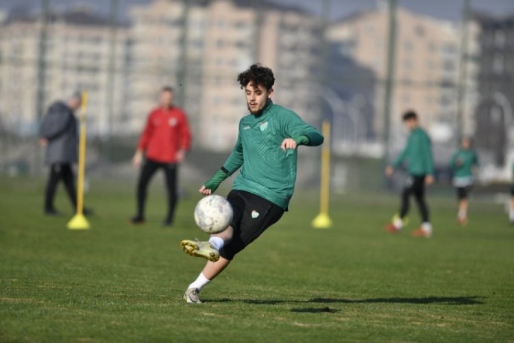 Bursaspor yılbaşı sonrası &ccedil;alışmalara başladı