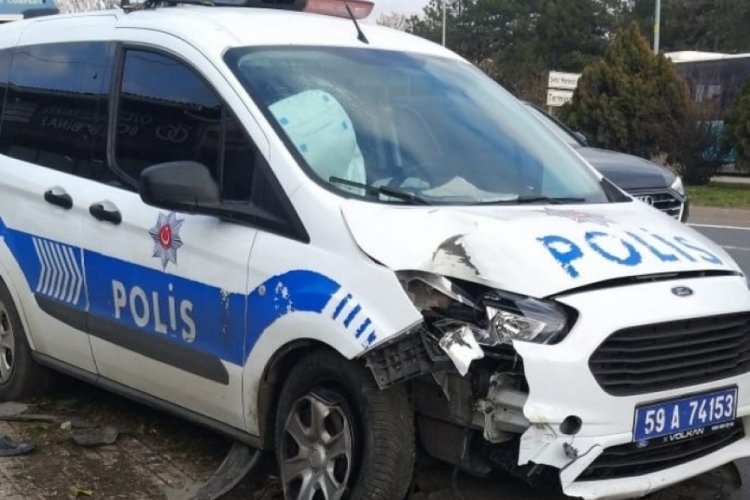 Tekirdağ'da polis otosu 'dur' ihtarına uymayan aracı kovalarken kaza yaptı