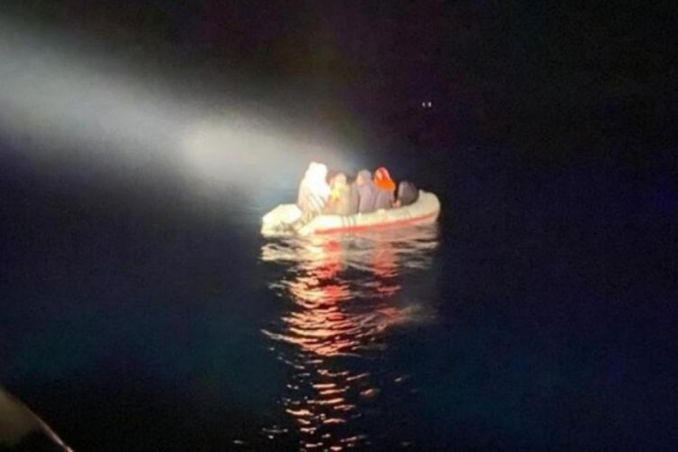 &Ccedil;anakkale Ayvacık'ta 11 ka&ccedil;ak g&ouml;&ccedil;men yakalandı