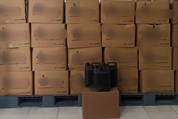 Ankara'da uyuşturucu ve ka&ccedil;ak i&ccedil;ki taciri 3 ş&uuml;pheli g&ouml;zaltına alındı