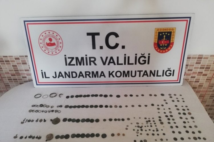 İzmir'de 238 par&ccedil;a tarihi eser ele ge&ccedil;irildi